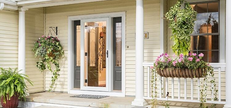 screen door installation in Santa Ana