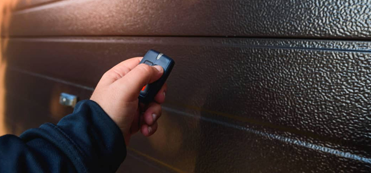 automatic door opener with remote control in Santa Ana